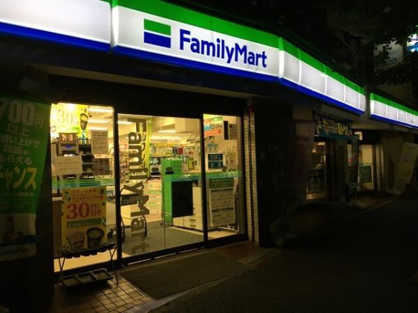 レリアコート柏(ファミリーマート柏東上町店)