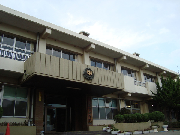 稲毛パークハウスA棟(千葉市立小中台中学校)