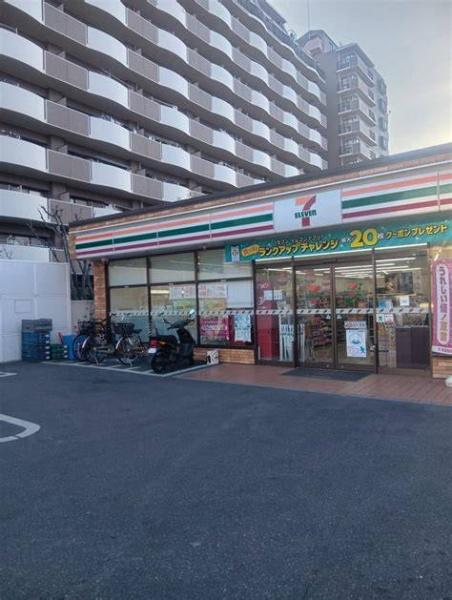 ファミール市川ガーデンプラザ・ウエスト(セブンイレブン市川鬼高3丁目店)