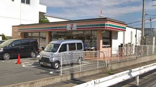 クレストフォルム市川南ウッドスクエア(セブンイレブン市川田尻1丁目店)