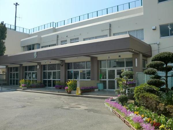 セルカディア鎌ケ谷大仏(船橋市立咲が丘小学校)
