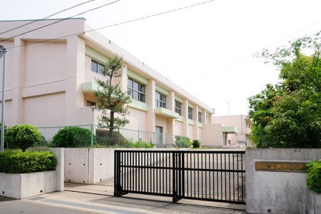ローレルスクエア千葉ニュータウン中央D棟(印西市立内野小学校)
