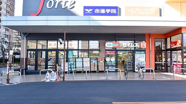 ローレルスクエア千葉ニュータウン中央D棟(ドラッグセイムスフォルテ千葉ニュータウン店)