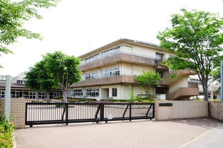 ローレルスクエア千葉ニュータウン中央D棟(印西市立原山中学校)