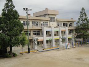 日商岩井中山マンション(市川市立鬼高小学校)