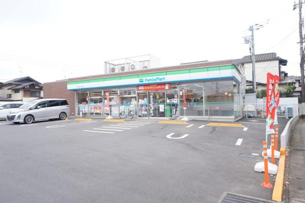 ライフプラザ六実(ファミリーマート松戸六高台二丁目店)