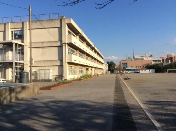 美浜東エステート6号棟(浦安市立美浜北小学校)
