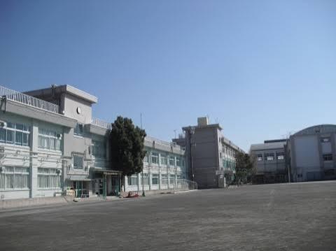 ハイツ小岩(江戸川区立小岩第三中学校)