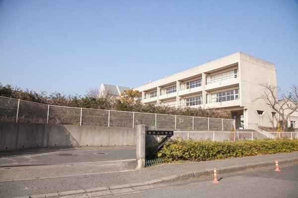 白井市池の上２丁目の中古一戸建て(白井市立池の上小学校)