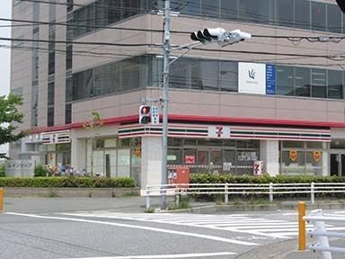 レジアスフォート新浦安G棟(セブンイレブン浦安高洲2丁目店)