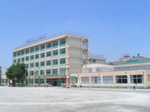 モアクレスト南葛西(江戸川区立東葛西中学校)