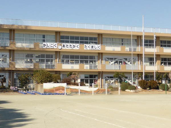 千葉市花見川区作新台５丁目の中古一戸建て(千葉市立作新小学校)