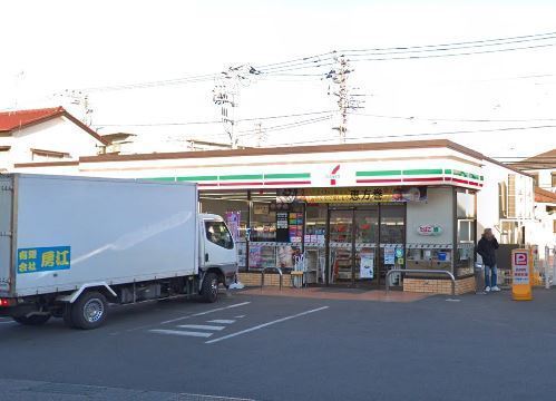 新検見川ビレジ9号棟(セブンイレブン千葉畑町店)