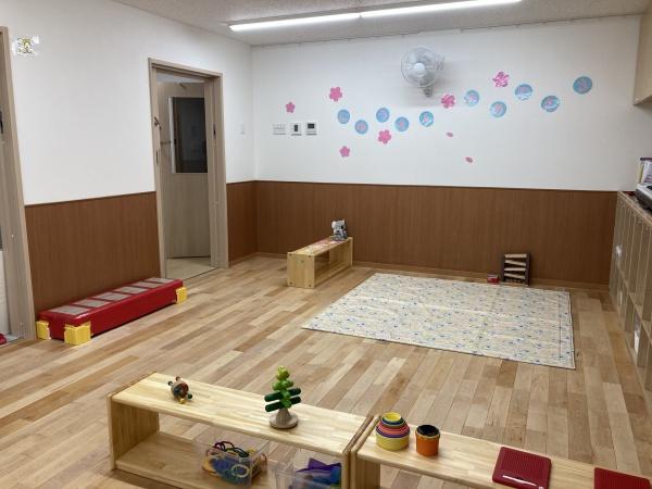 昭和マンション(トレジャーキッズうらやす保育園)