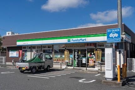ユトリシア五番街(ファミリーマート東習志野一丁目店)