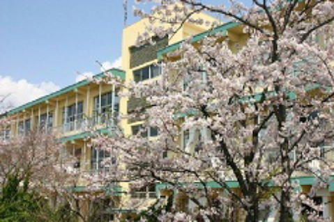 ライオンズガーデン幕張(千葉市立幕張東小学校)