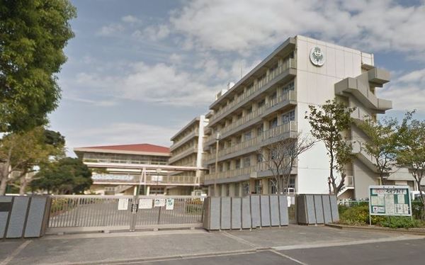 習志野市香澄3丁目の新築一戸建(習志野市立第七中学校)