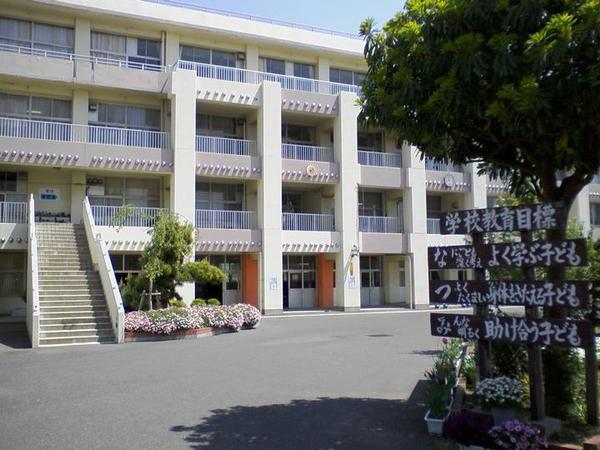 エステート夏見住宅参号棟(船橋市立夏見台小学校)