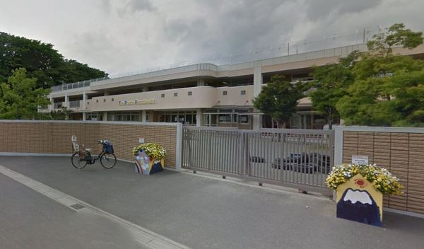 夏見台住宅第25号棟(夏見台幼稚園保育園)