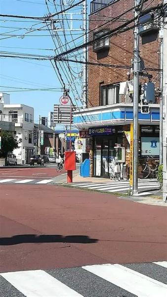 柏グリーンハイツE棟(ローソン柏七丁目店)