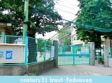 杉並区浜田山1丁目の新築一戸建(杉並区立高井戸第三小学校)