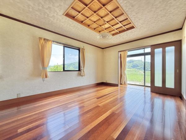 北佐久郡軽井沢町大字長倉の中古一戸建て