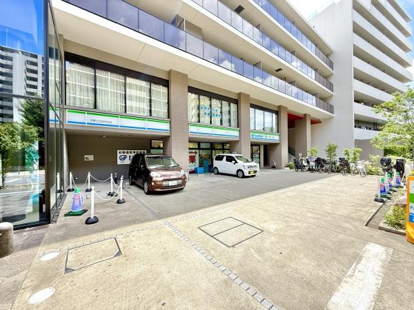 グランドメゾン江古田の杜(ファミリーマート中野江古田の杜店)
