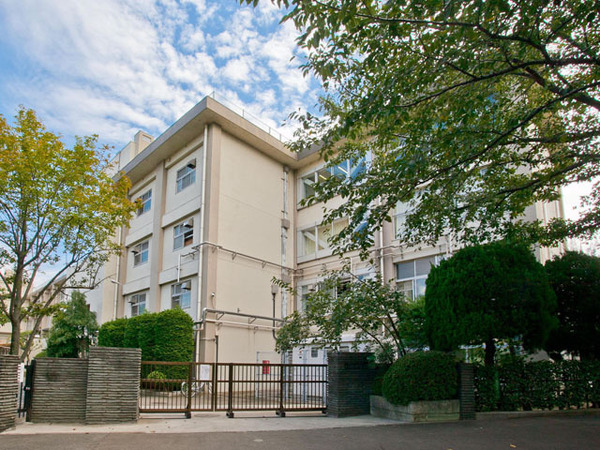 練馬区大泉町１丁目の土地(練馬区立八坂中学校)