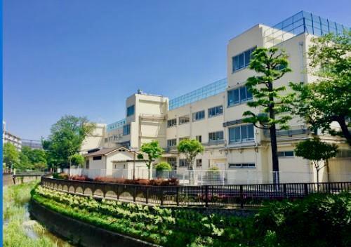 世田谷区給田１丁目の新築一戸建(世田谷区立烏山小学校)