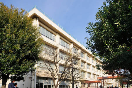 練馬区春日町６丁目の土地(練馬区立練馬中学校)