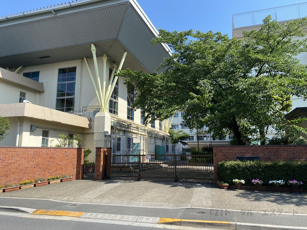 ダイアパレス金町(葛飾区立葛美中学校)