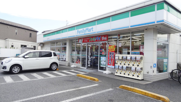 グリーンパーク金町(ファミリーマート西水元5丁目店)