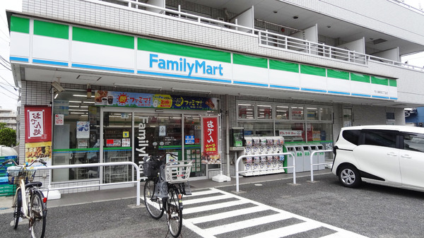 秀和第7行徳レジデンス(ファミリーマート市川湊新田二丁目店)