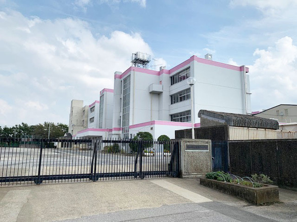 流山市大字東深井の中古一戸建て(流山市立東深井中学校)