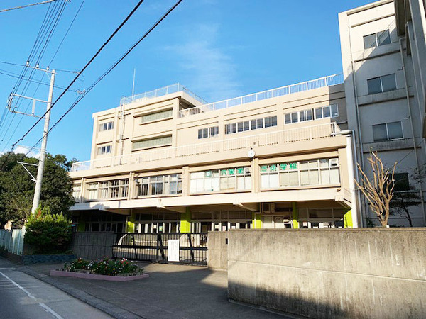 ハートフルシティ松戸六高台スクエア弐(松戸市立六実第三小学校)