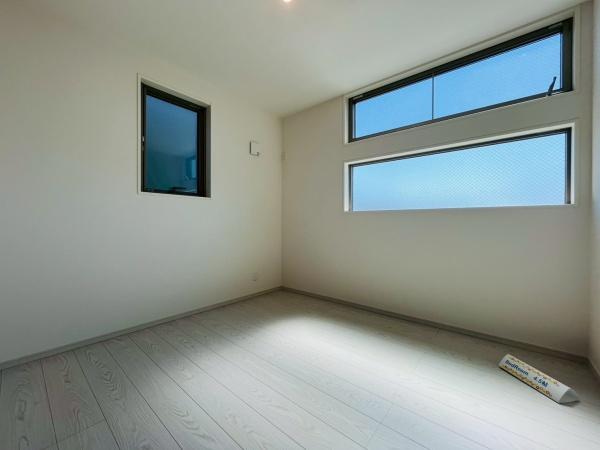 藤沢市片瀬1期 新築1号棟 全2区画(洋室)