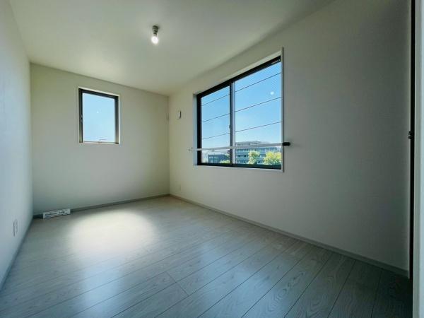 藤沢市片瀬1期 新築1号棟 全2区画(洋室)