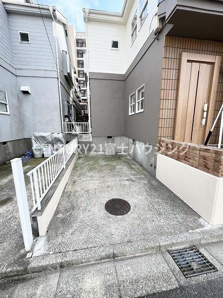藤沢市朝日町の中古一戸建て