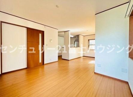 藤沢市鵠沼松が岡2丁目　中古戸建