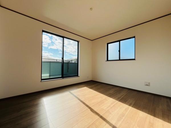 藤沢市高倉2231番　新築C号棟　全5棟