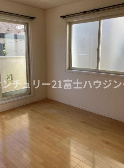 藤沢市片瀬４丁目の中古一戸建て