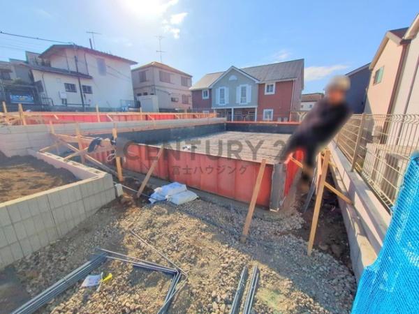 藤沢市打戻1798番　新築2号棟　全3棟