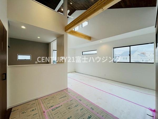 藤沢市亀井野4丁目　新築C号棟　全3棟
