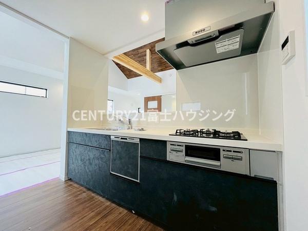 藤沢市亀井野4丁目　新築C号棟　全3棟