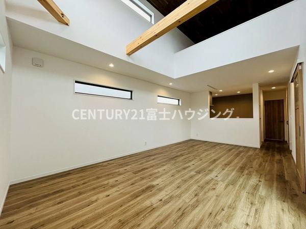 藤沢市亀井野4丁目　新築D号棟　全3棟