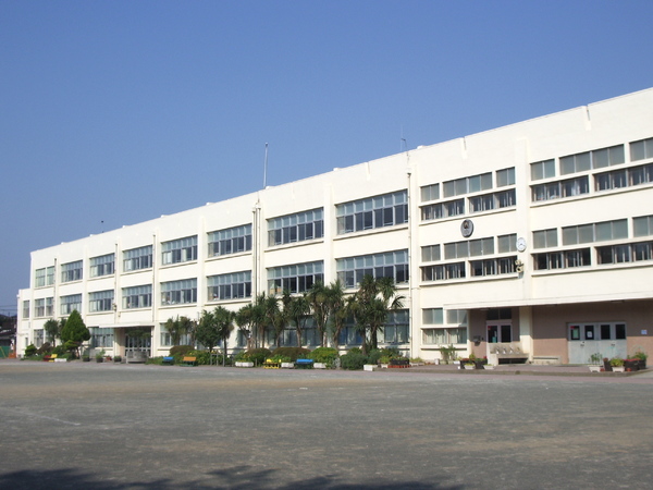 大和市西鶴間8丁目の土地(大和市立西鶴間小学校)