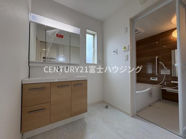 鎌倉市稲村ガ崎5丁目　新築2号棟　全2棟