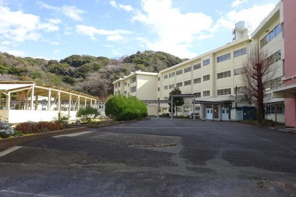 逗子市小坪5丁目の中古一戸建て(逗子市立久木中学校)