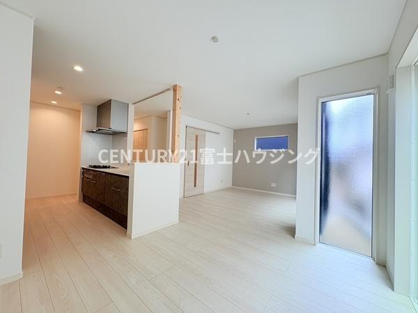 藤沢市辻堂元町2丁目　新築C棟　全4棟