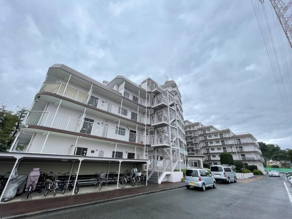 鎌倉台ハイツB棟